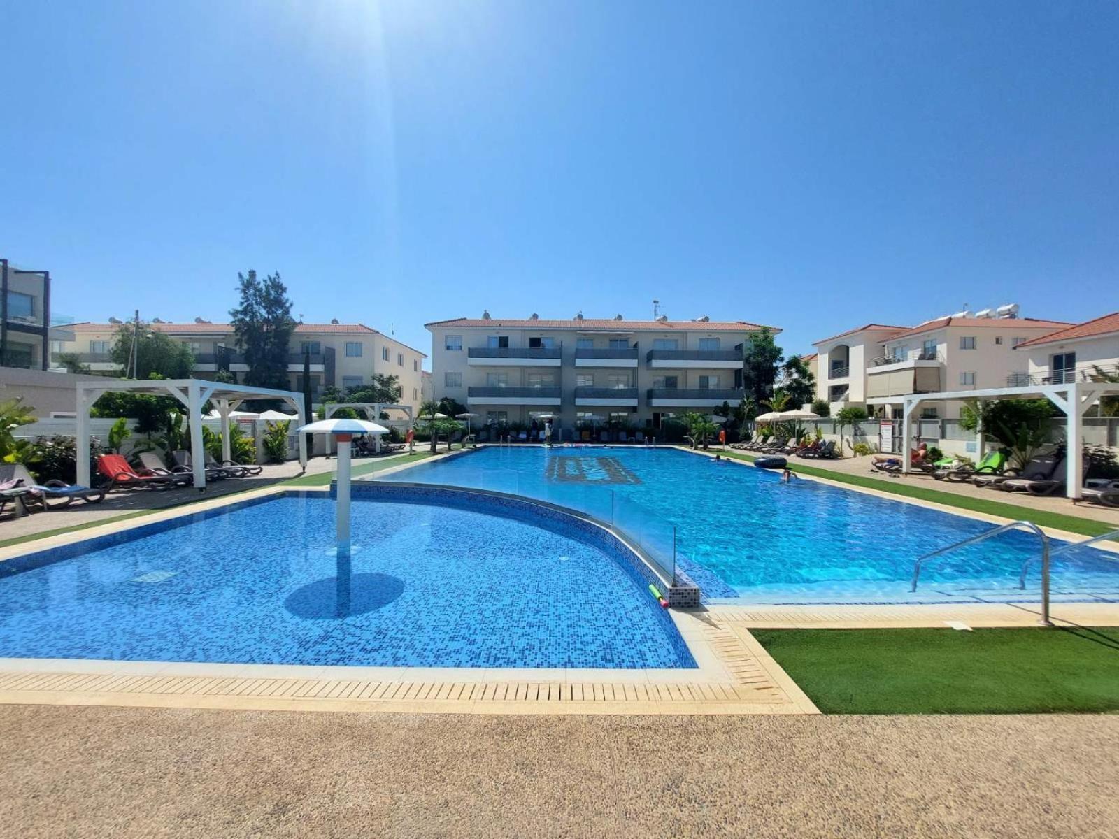 Mythical Sands Resort - Antonios Паралимни Екстериор снимка